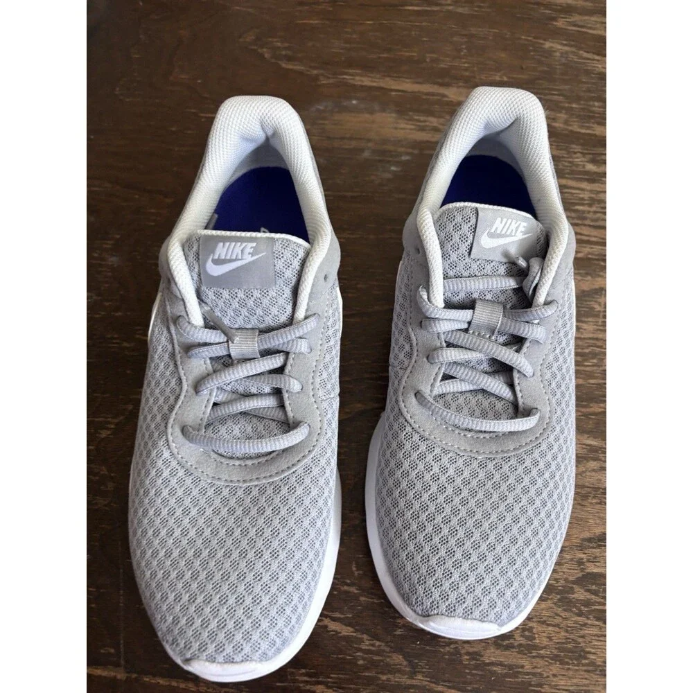 Nike Tanjun Wolf Grey White Womens Running Sneakers Shoes Size 7
